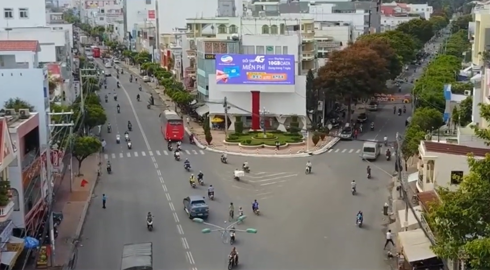 Quang cao man hinh LCD An Giang