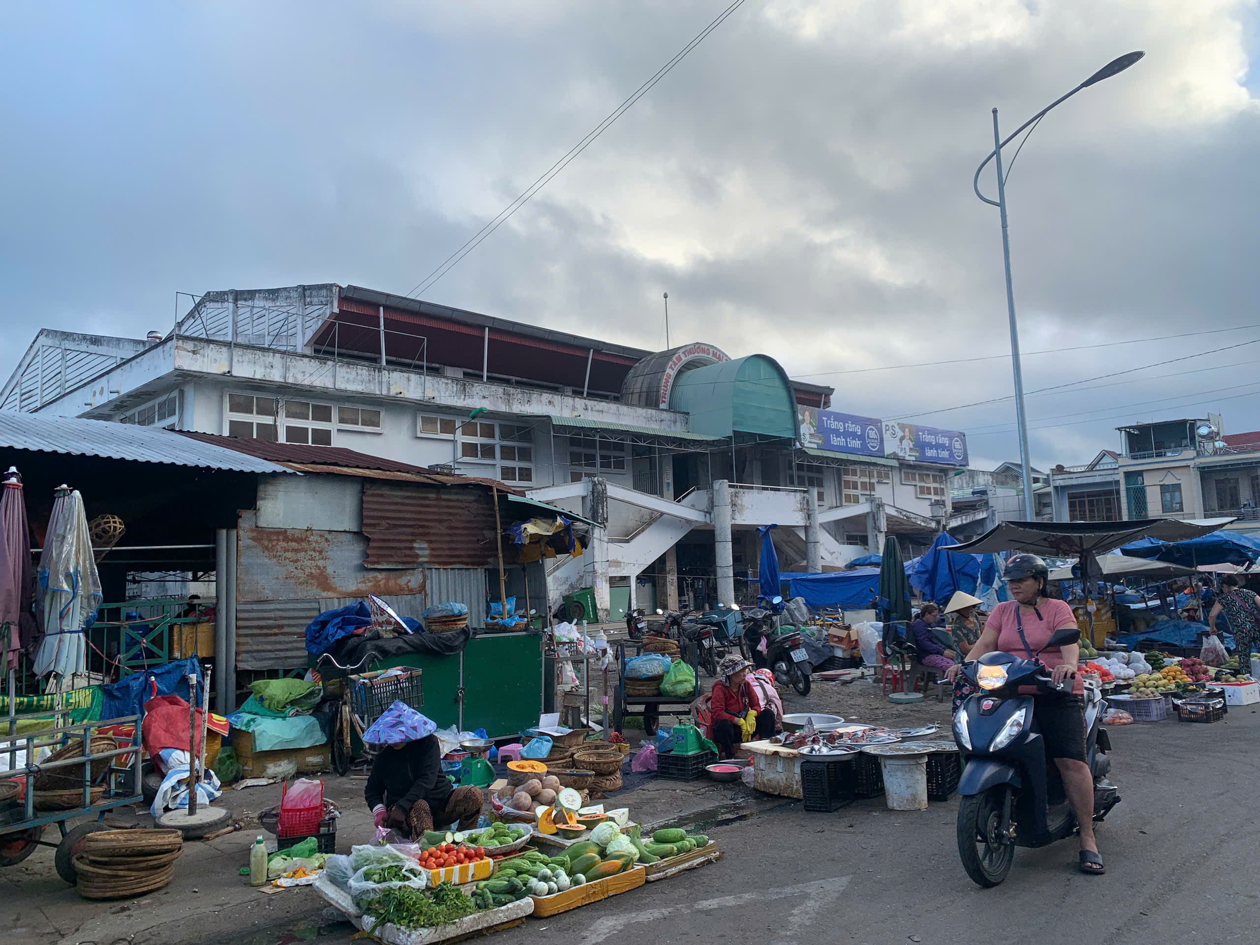Bảng quảng cáo chợ tại Gia Lai