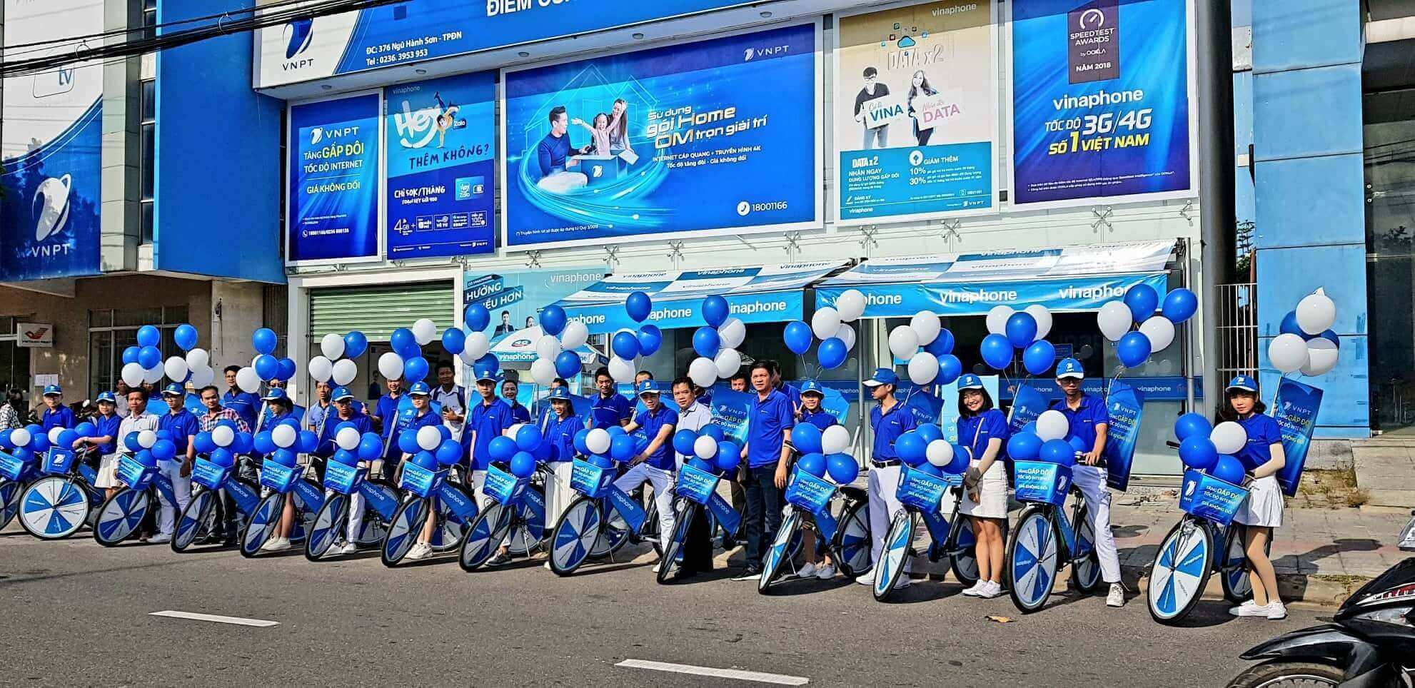 quang cao roadshow