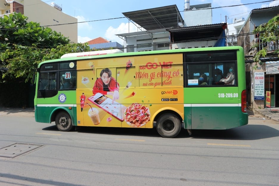 quang-cao-xe-buyt